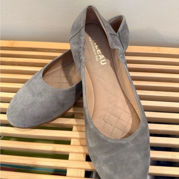 Italeau Women's Gray Suede Loafers - Picture 5 of 7